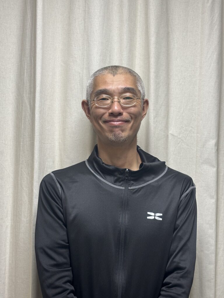 丁寧生活のストレッチトレーナーです